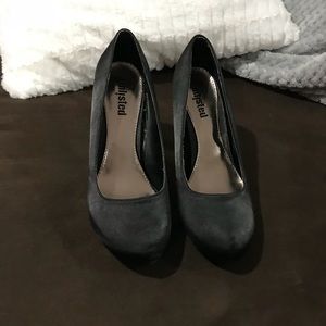 Heels size 7 1/2
